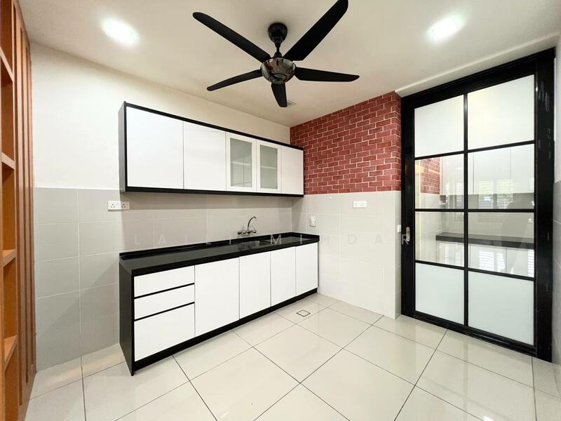 Untuk Dijual - Decora Setia Utama 2, Setia Alam Three Storey Terrace House For Sale Facing Open