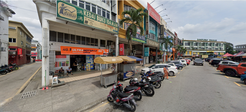 For Sale - Medan Idaman Business Centre . 3.5 sty shoplot . 24x70