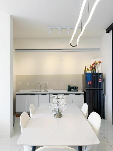 For Rent - Emerald 9