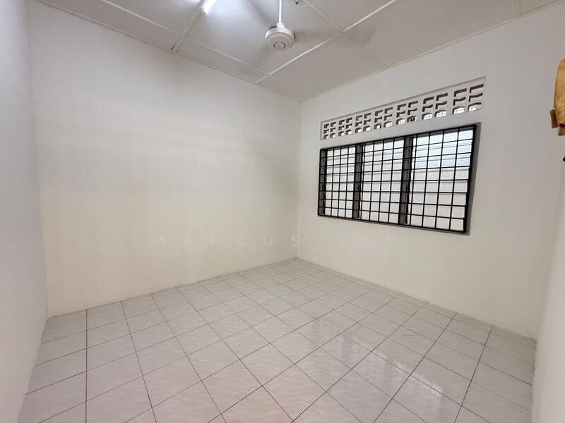 Untuk Dijual - Batu Pahat Batus Pahats