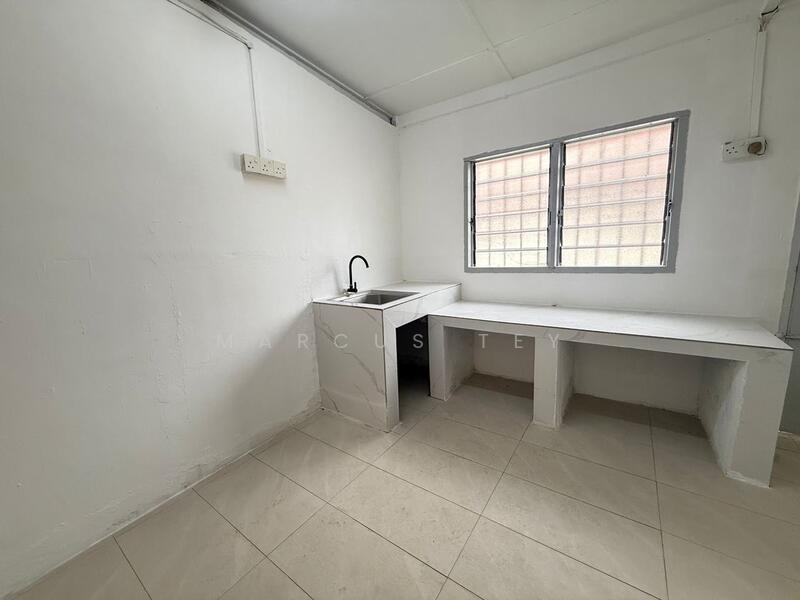 Untuk Dijual - Batu Pahat Batus Pahats