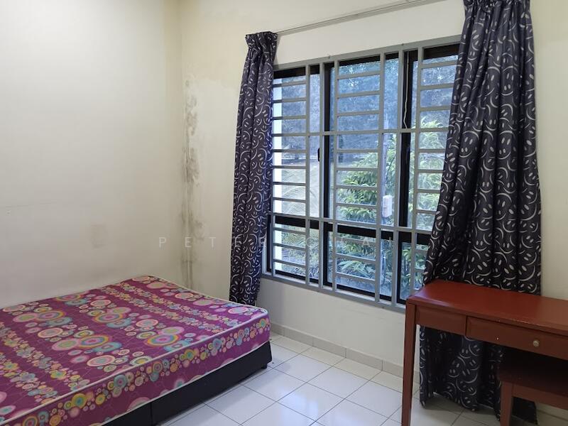 Untuk Disewa - Villa Kesuma Townhouse @ Bandar Tasik Kesuma