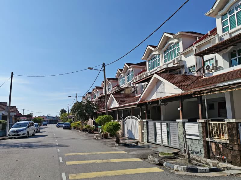 2.5-storey Terraced House for Sale in Taman Seri Murni (Butterworth) - Sunny Lok - Exterior - PropertyGuru.com.my