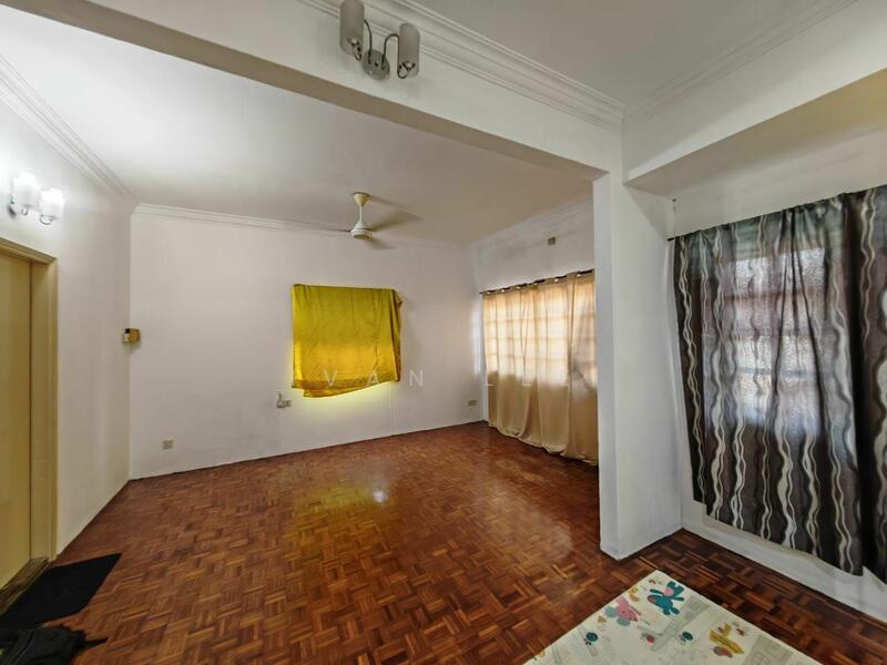 For Sale - Semi-Detached House at Seksyen 19