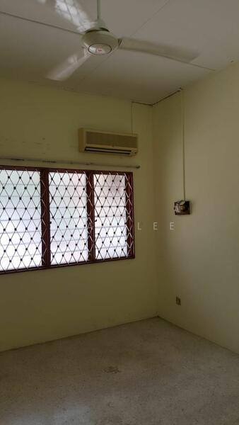 For Sale - 1-storey Terraced House at Seksyen 19