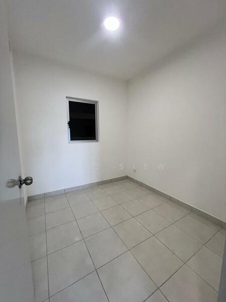 For Rent - Pearl Suria