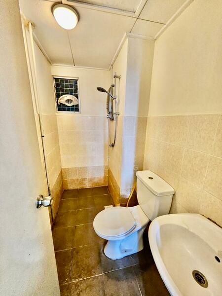 For Rent - Koi Tropika