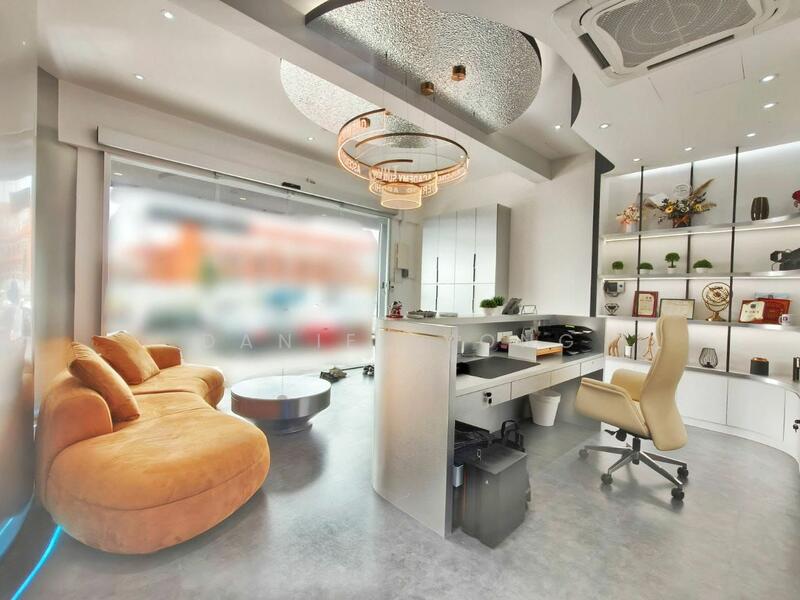 For Rent - Shop at Kempas Utama