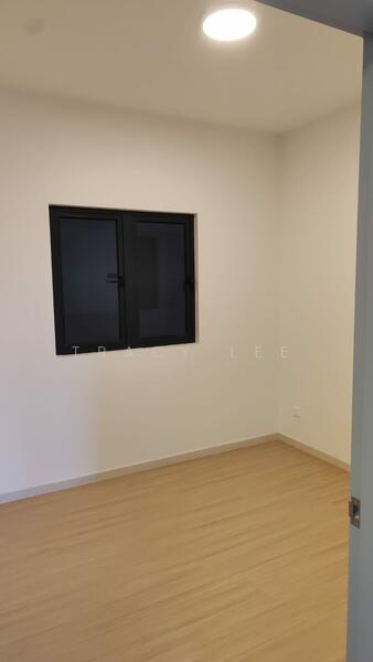 For Rent - M Luna