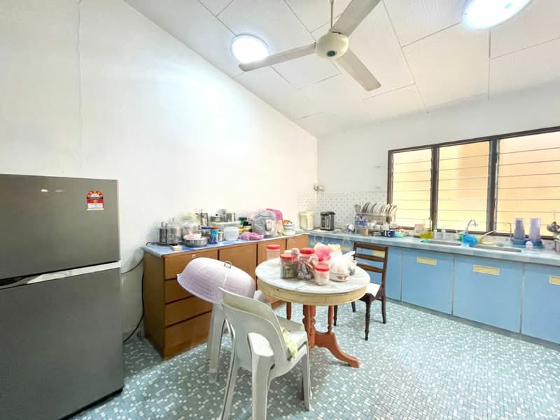 Semi-Detached House for Sale in Taman Chee Seng (Tanjung Bungah) - Ping Koay - Kitchen - PropertyGuru.com.my