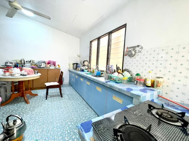 Semi-Detached House for Sale in Taman Chee Seng (Tanjung Bungah) - Ping Koay - Kitchen - PropertyGuru.com.my