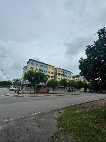 Untuk Dijual - Flat Taman Alam Megah
