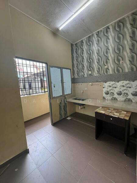 Untuk Dijual - Flat Taman Alam Megah
