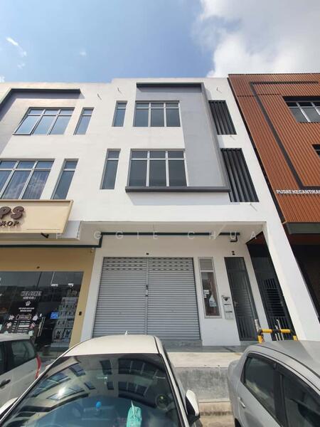 Untuk Disewa - Austin Crest