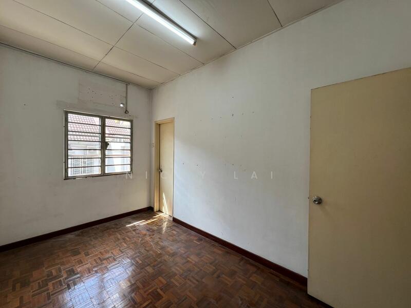 For Sale - Amethyst 2, Kota Emerald