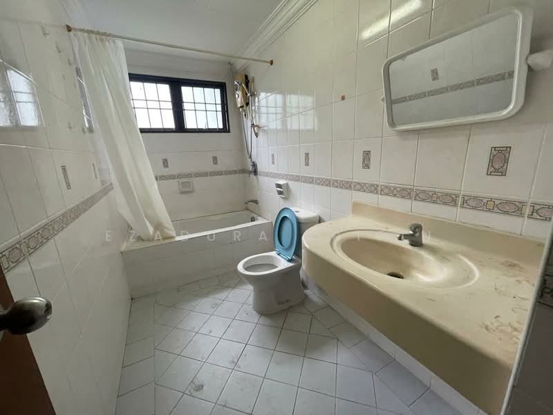 Condominium for Sale at Cyber Heights Villa - Ezadura Arifin - Bathroom - PropertyGuru.com.my