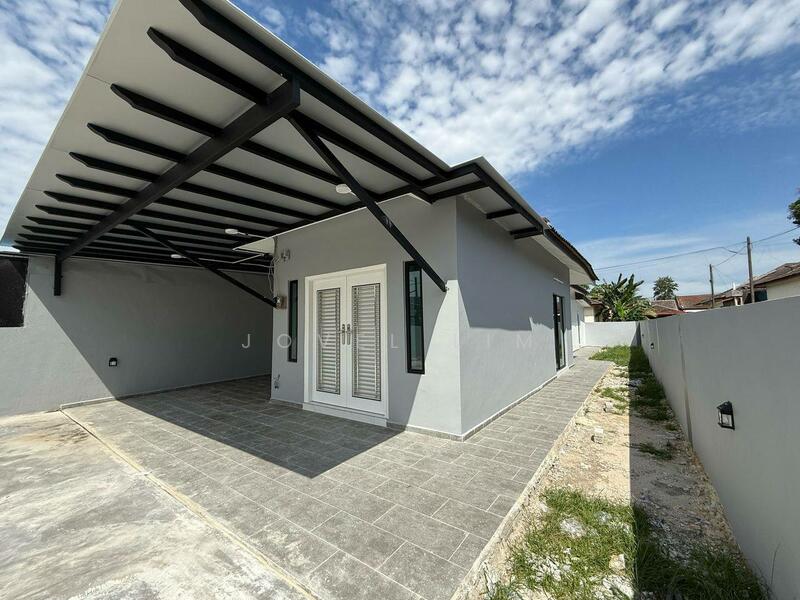 For Sale - Kangkar Pulai Single Storey Corner For Sales Kangkar Pulai Single Storey Corner For Sales
