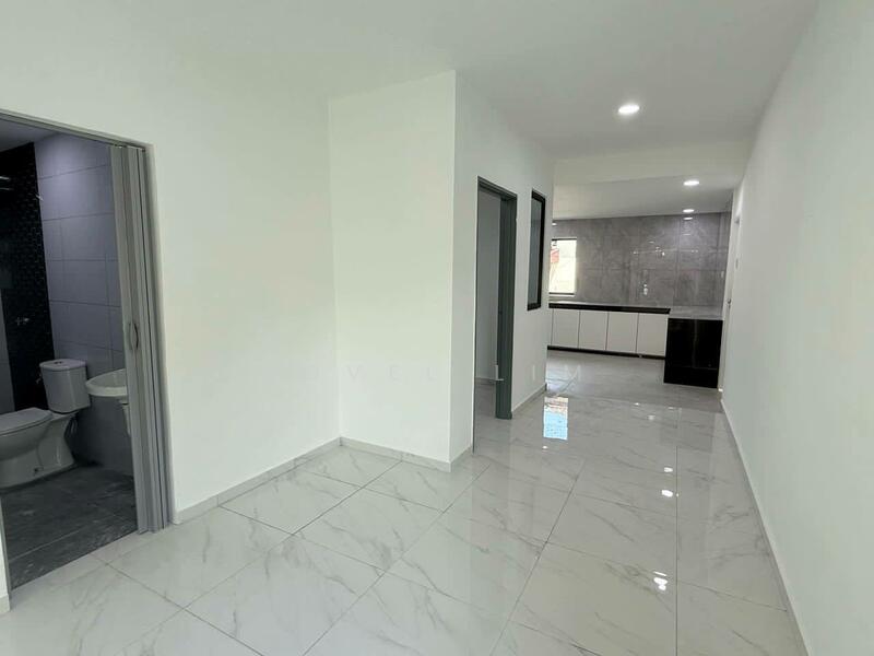 For Sale - Kangkar Pulai Single Storey Corner For Sales Kangkar Pulai Single Storey Corner For Sales