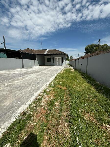 For Sale - Kangkar Pulai Single Storey Corner For Sales Kangkar Pulai Single Storey Corner For Sales