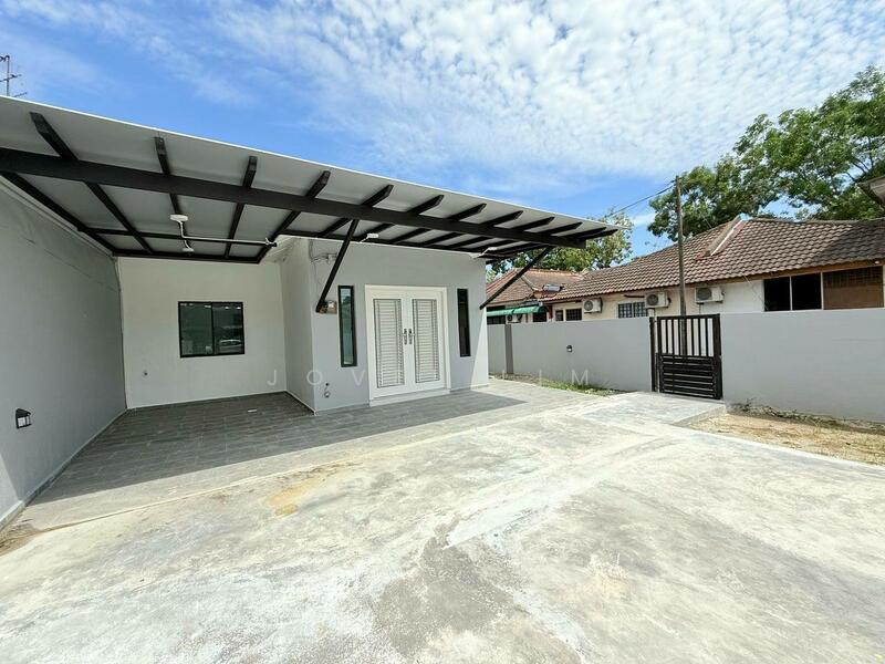 For Sale - Kangkar Pulai Single Storey Corner For Sales Kangkar Pulai Single Storey Corner For Sales
