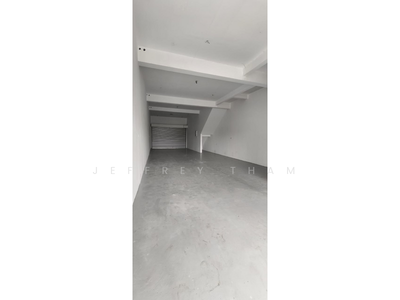 For Rent - Shop at Taman Perindustrian Puchong