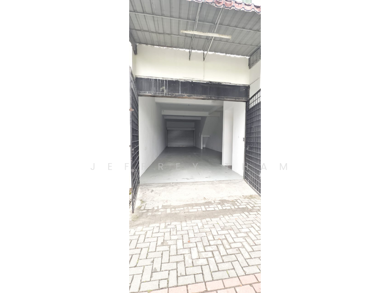 For Rent - Shop at Taman Perindustrian Puchong