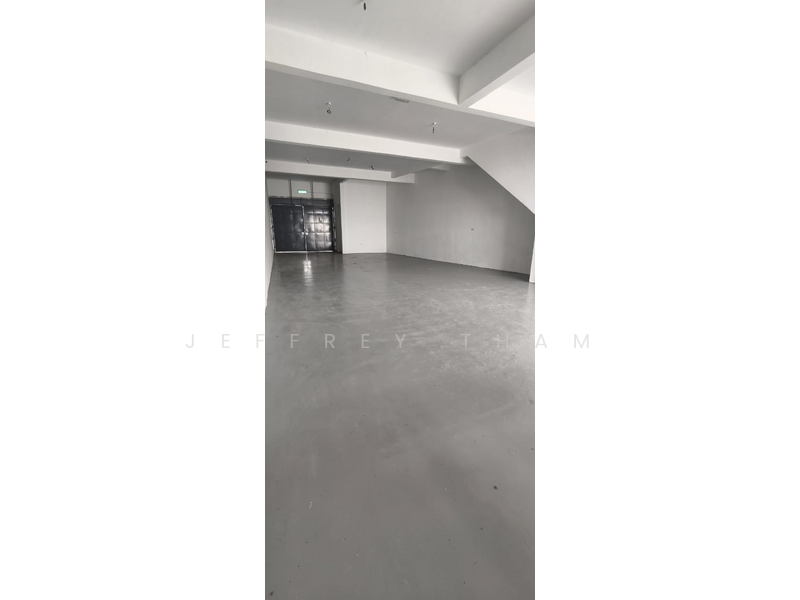 For Rent - Shop at Taman Perindustrian Puchong