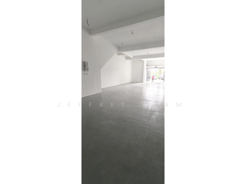For Rent - Shop at Taman Perindustrian Puchong