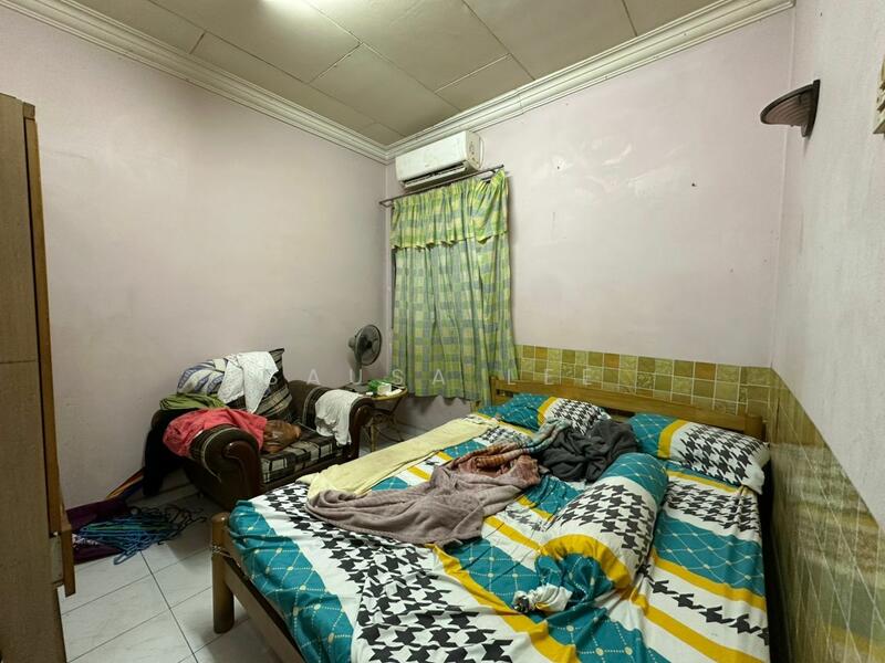 For Sale - Taman Daya - Jalan Nipah 11, 12