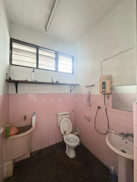 Untuk Disewa - 2 STOREY SEMI-D FOR RENT AT RELAU ALLOWED FOREIGNER STAY GOOD CONDITION