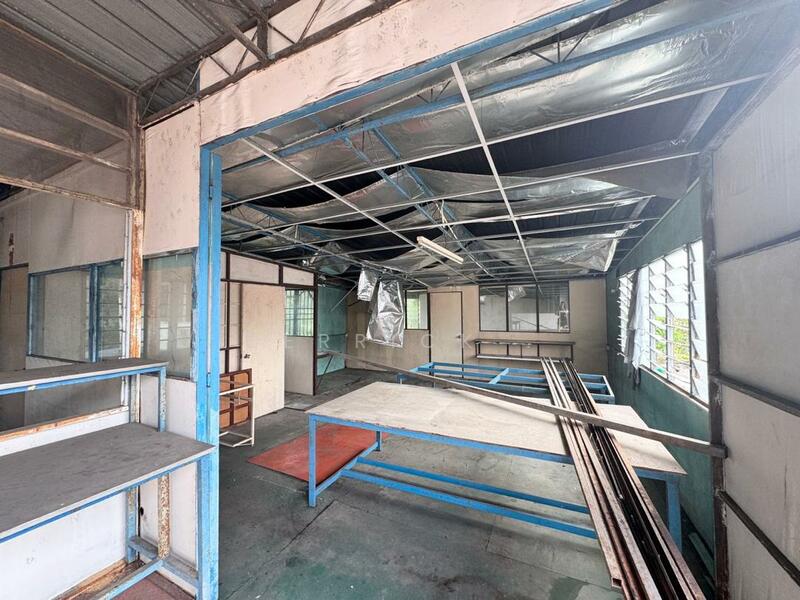 Untuk Disewa - 2 STOREY SEMI-D FOR RENT AT RELAU ALLOWED FOREIGNER STAY GOOD CONDITION