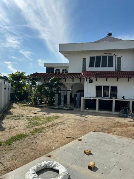 For Sale - Bungalow at Kampung Tunku