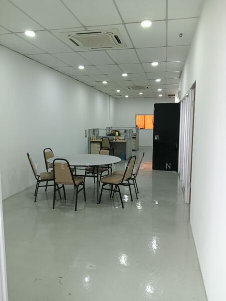 For Sale - Shop at Bandar Rinching