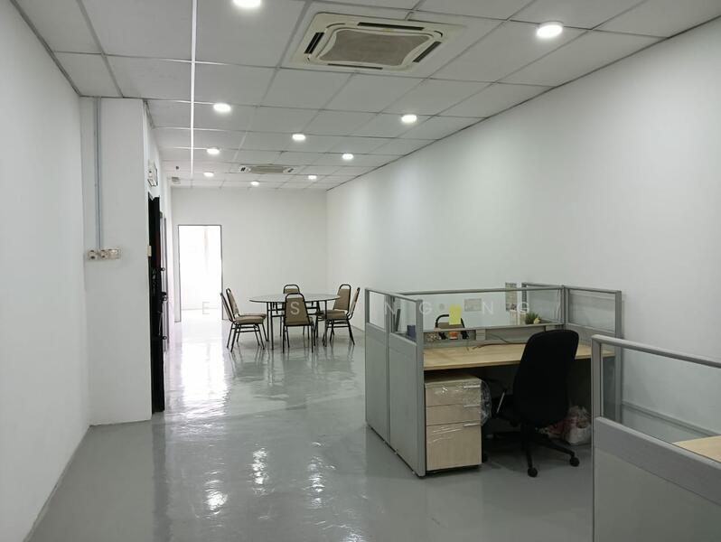 For Sale - Shop at Bandar Rinching