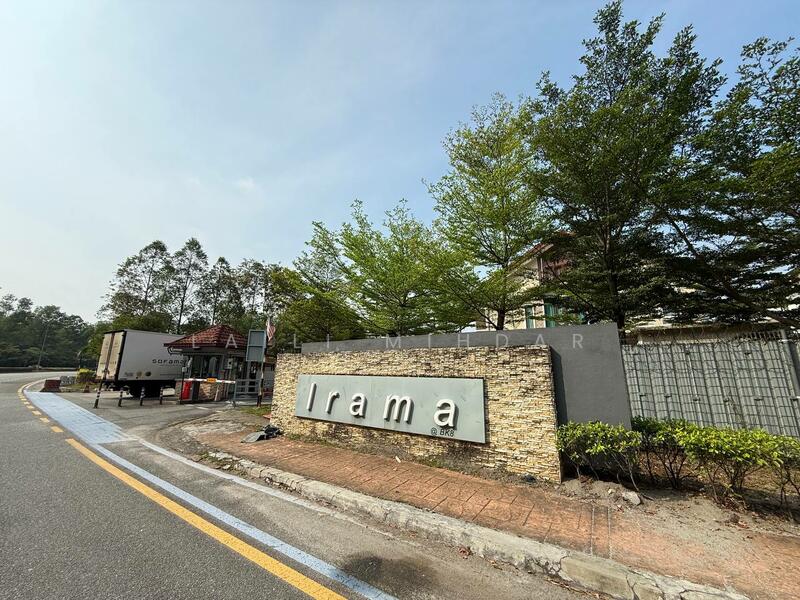 Untuk Dijual - Irama 2 Bandar Kinrara Double Storey Terrace House For Sale Facing Playground