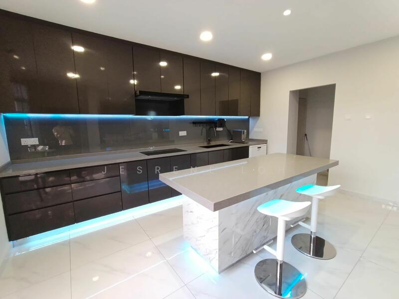 For Sale - Sri Mulia