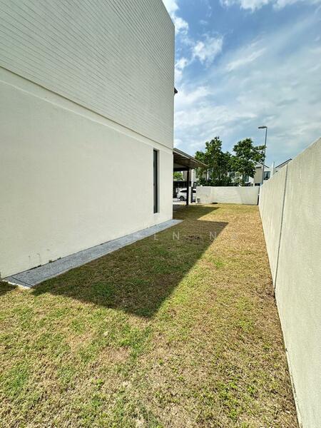 For Sale - Medini Medini Medinis