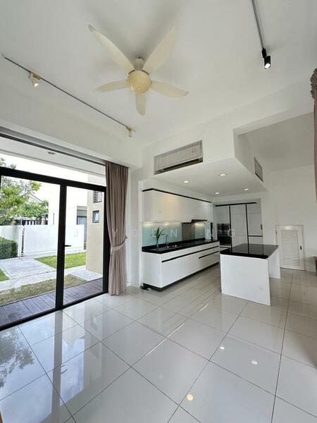 For Sale - Medini Medini Medinis