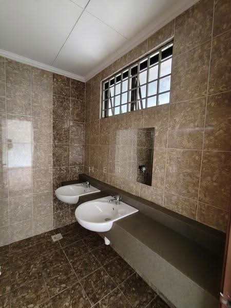 Rumah Teres 2.5-Tingkat untuk Disewa di Bandar Utama (Selangor) - Esther Tan - Bathroom - PropertyGuru.com.my