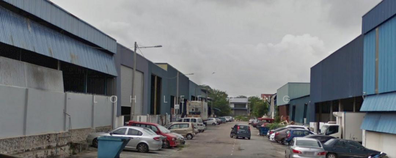 Untuk Dijual - Semi-D factory at Taman Universiti