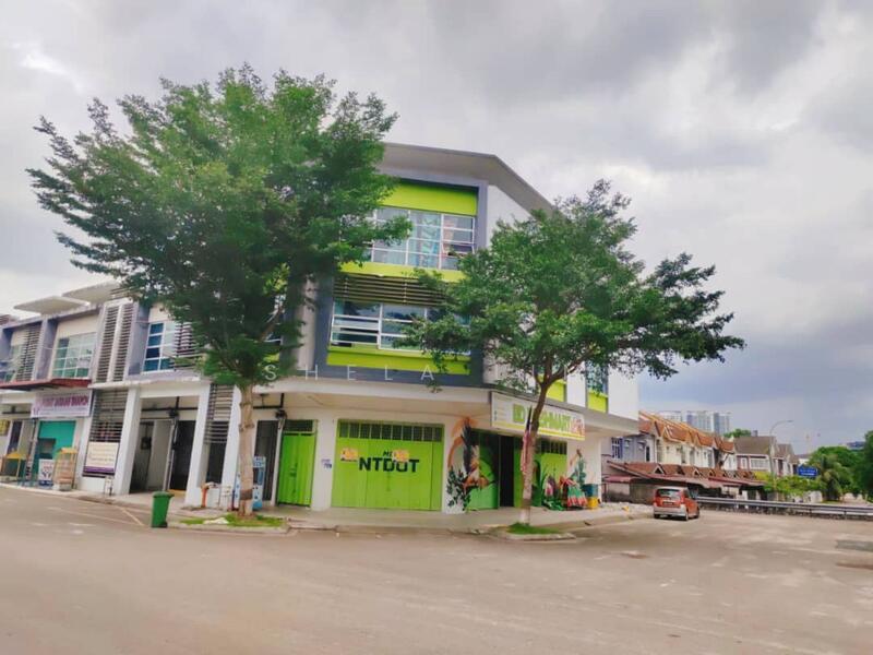 For Rent - Kempas Lama, Jalan Kempas 2/1 @ 3 Storey Shoplot