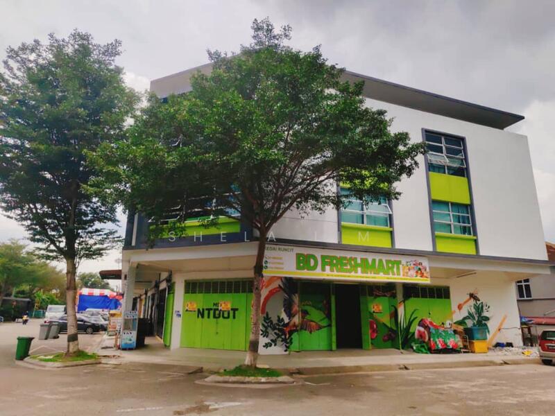 For Rent - Kempas Lama, Jalan Kempas 2/1 @ 3 Storey Shoplot