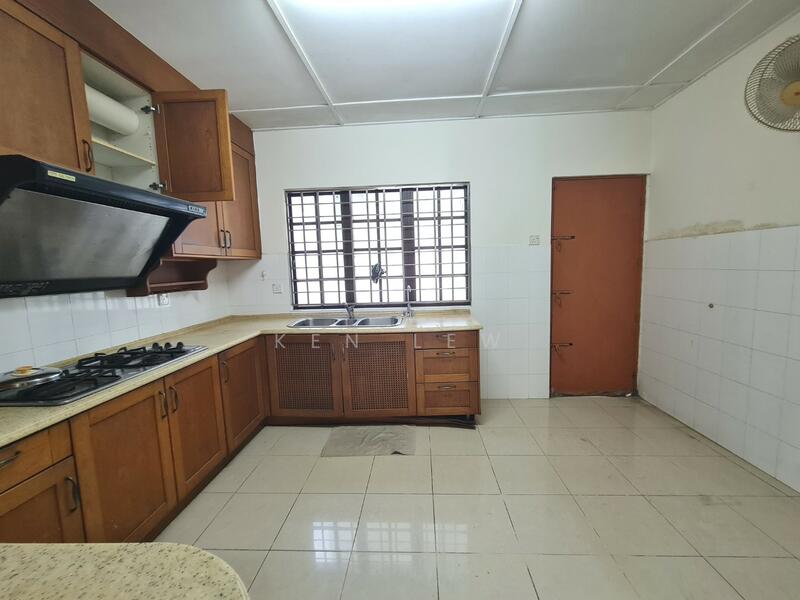 Untuk Dijual - [Renovated - Kitchen Extended] Taman Suria Jaya