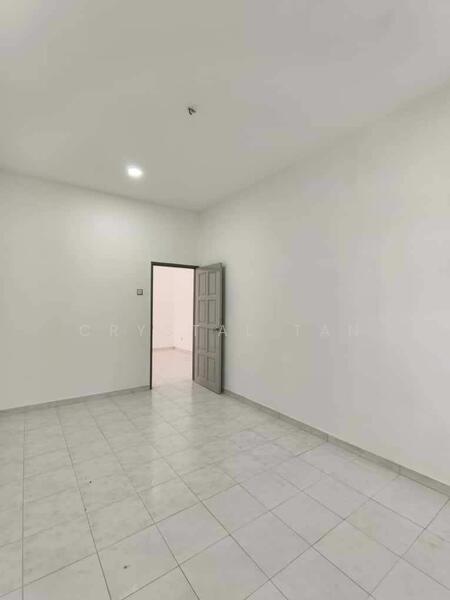For Sale - 1-storey Terraced House at Taman Daya