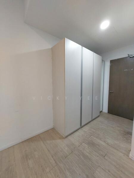 Untuk Disewa - M City