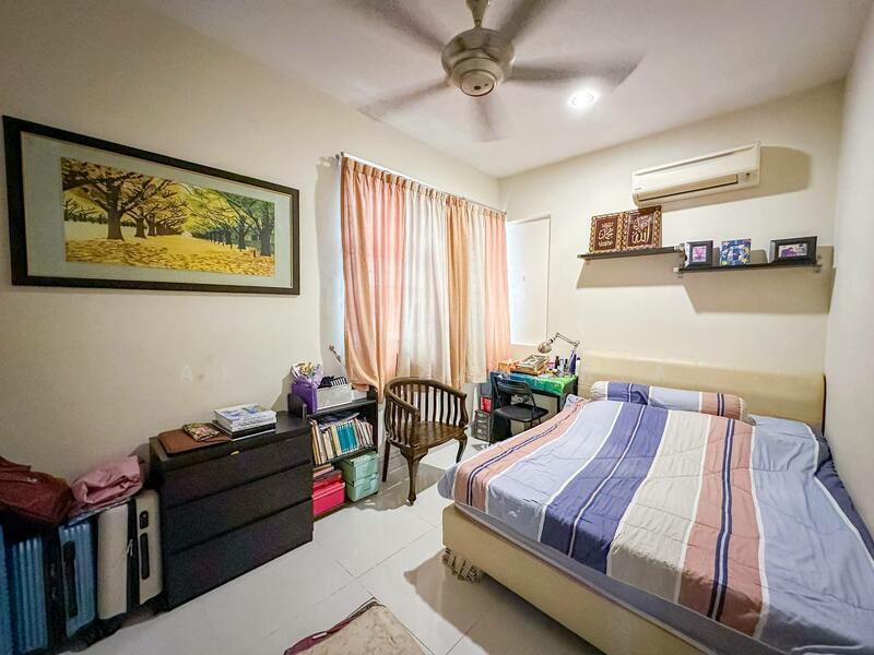 For Sale - 2.5 Storey Semi D, Bangi Lakehill Villas, Bandar Baru Bangi