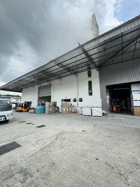 For Rent - (Gated & Guarded) 3 Sty Semi-D Factory @ Taman Bukit Serdang
