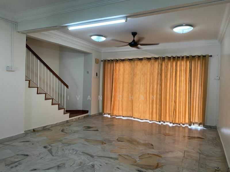 For Rent - Terraced House at Pjs 10