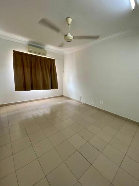 For Rent - Terraced House at Pjs 10