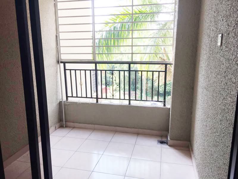 Pangsapuri untuk Dijual di Kristal Villa - Calvin Kok - Balcony - PropertyGuru.com.my